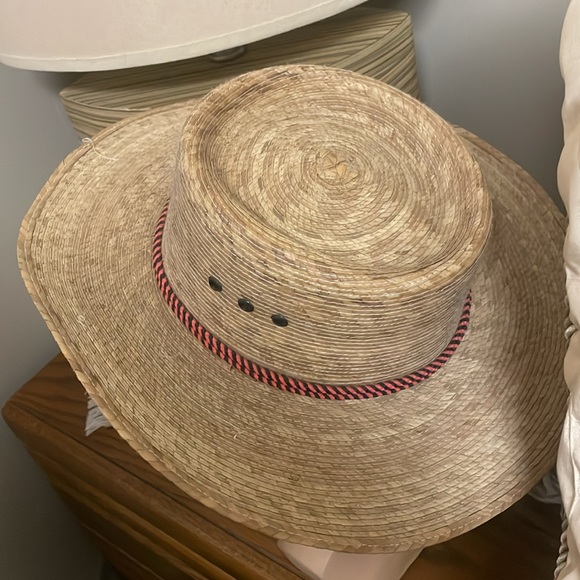 MEN or Women's - 56cm circumference sunhat. - Picture 4 of 8